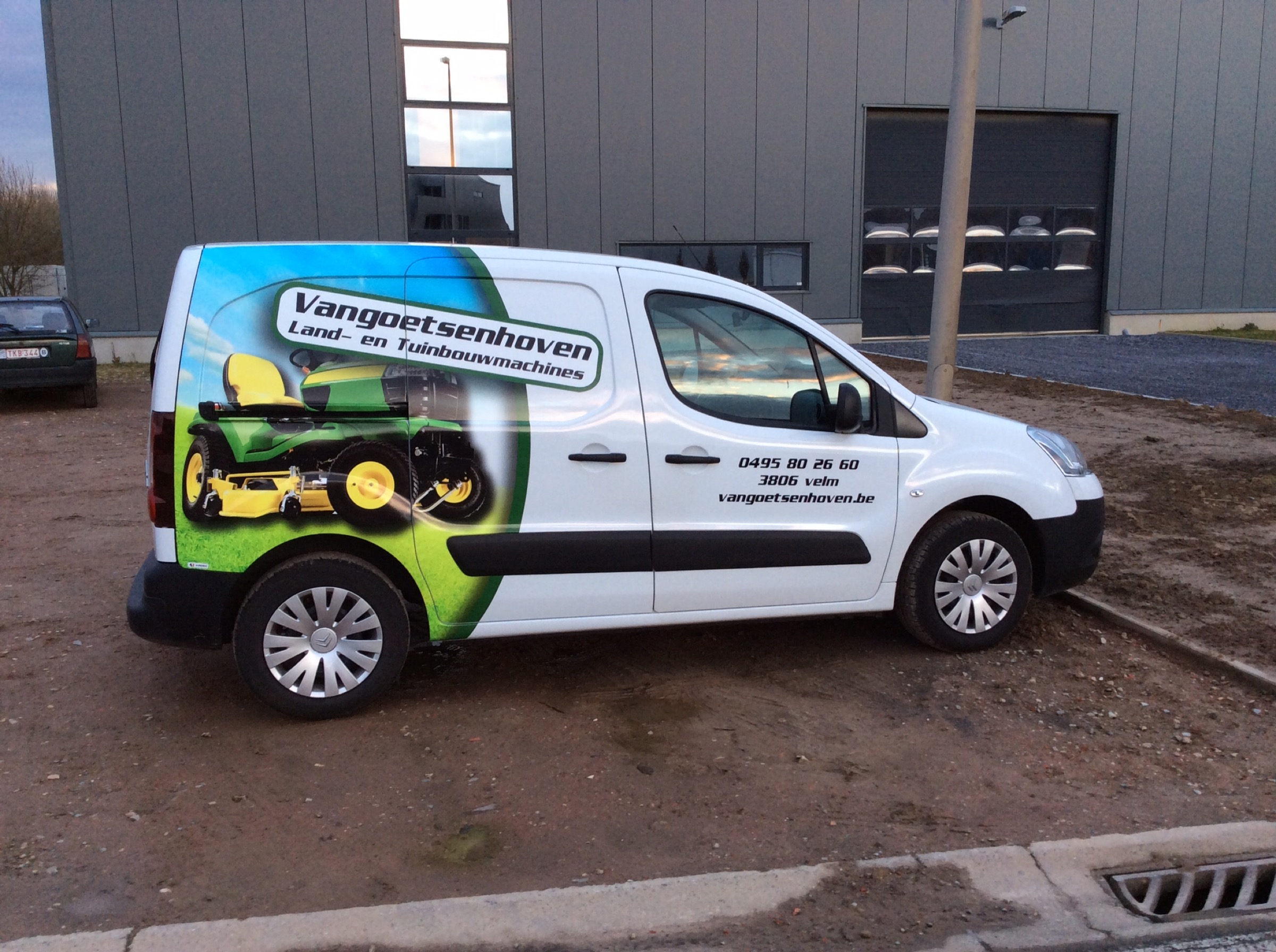 Vangoetsenhoven Land- en Tuinbouwmachines