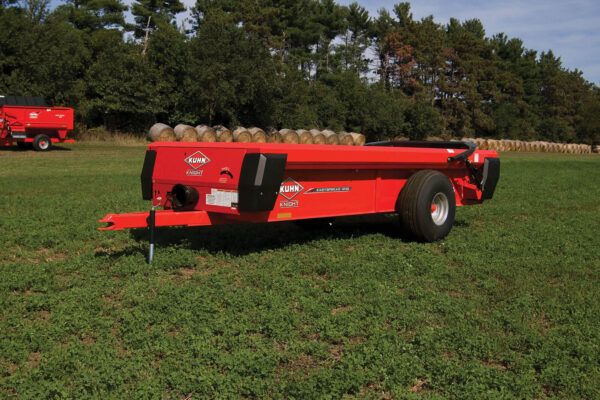 KUHN 1200 - stalmeststrooier voor kleine bedrijven