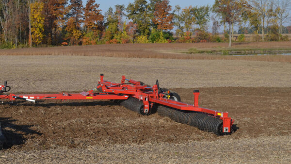 KUHN 4400 - aandrukrol voor zaaibedbereiding