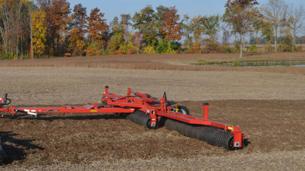 KUHN 4400 - aandrukrol voor zaaibedbereiding
