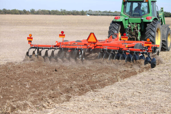 KUHN 8100 - tandem schijveneg voor zaaibedbereiding