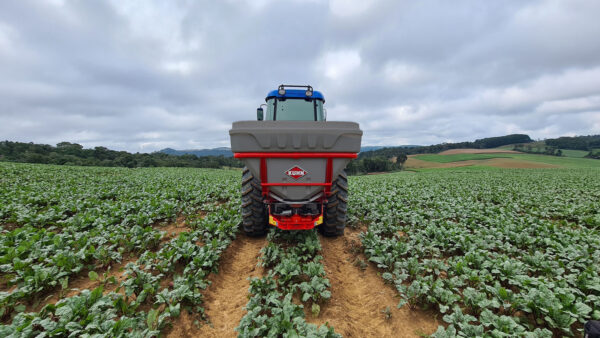 KUHN ACCURA 1200 - aanbouw kunstmeststrooier voor speciale teelten