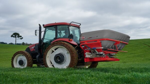 KUHN ACCURA 1600 - aanbouw kunstmeststrooier met CDA-dosering