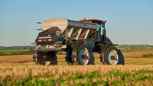 KUHN ACCURA ST - zelfrijdende kunstmeststrooier
