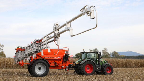 KUHN AERO GT 60.1 - getrokken pneumatische kunstmeststrooier
