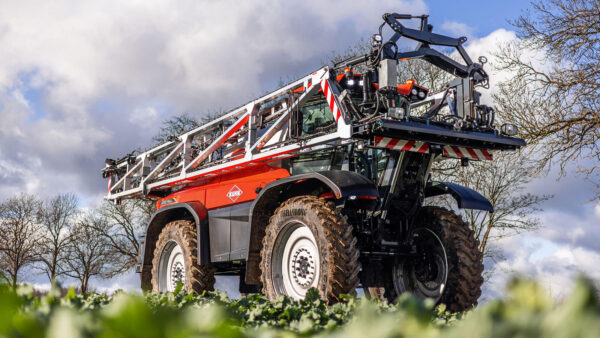 KUHN ARTEC F40 EVO - zelfrijdende veldspuit