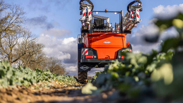 KUHN ARTEC F40 EVO - zelfrijdende veldspuit