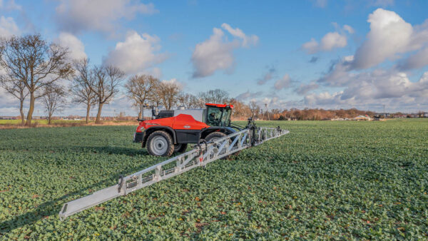 KUHN ARTEC F40 EVO - zelfrijdende veldspuit