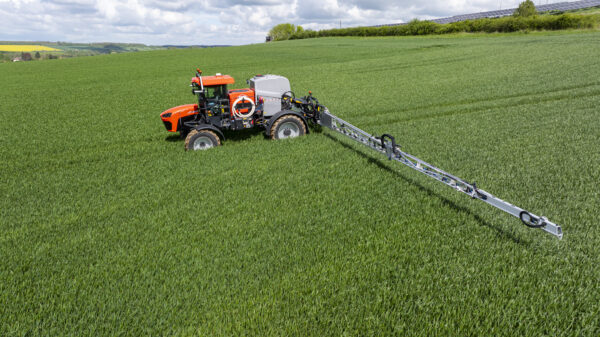 KUHN ARTEC RS20 - wendbare zelfrijdende veldspuit