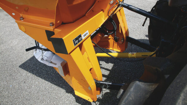 KUHN AXEO - zout- en zandstrooier