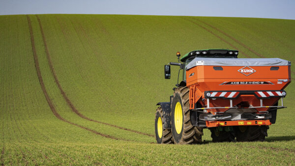KUHN AXIS - aanbouw kunstmeststrooier met tweeschijvensysteem