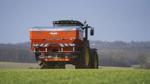 KUHN AXIS - aanbouw kunstmeststrooier met tweeschijvensysteem