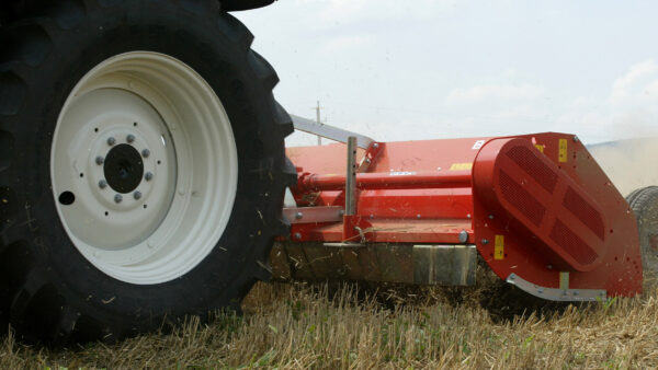 KUHN BK - klepelmaaier voor gemengde bedrijven