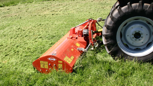 KUHN BKE - klepelmaaier voor groenonderhoud