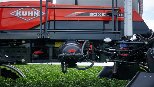KUHN BOXER M - zelfrijdende veldspuit met mechanische aandrijving