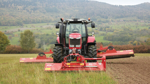 KUHN BP 8300 - veelzijdige klepelmaaier
