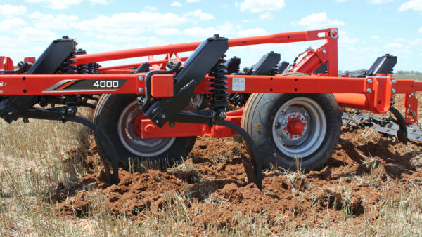 KUHN 4000 - chiselploeg voor primaire grondbewerking