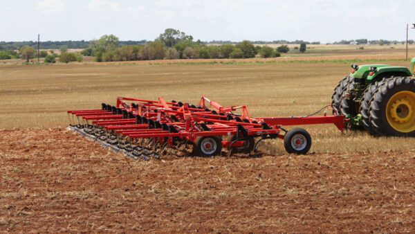 KUHN 4000 - chiselploeg voor primaire grondbewerking