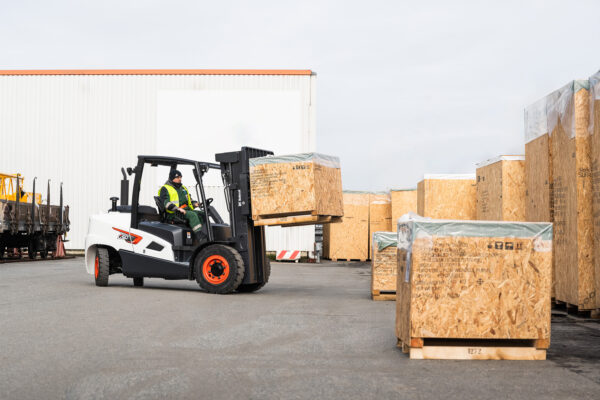 Bobcat D55C-9 heftruck
