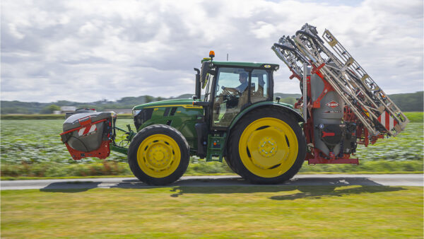 KUHN DELTIS 2 - aanbouw veldspuit