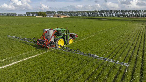 KUHN DELTIS 2 - aanbouw veldspuit