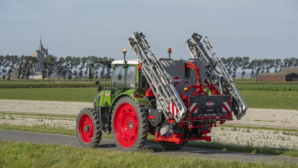 KUHN DELTIS 2 - aanbouw veldspuit