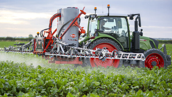 KUHN DELTIS 2 - aanbouw veldspuit