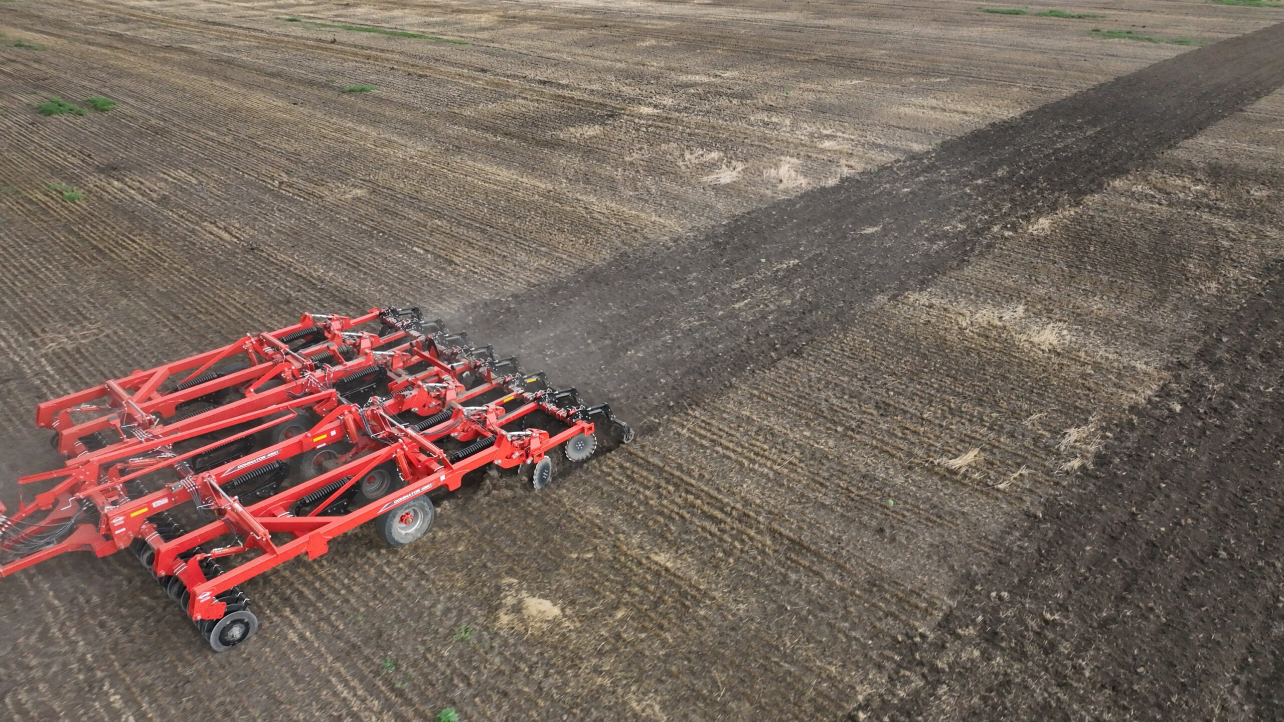 KUHN DOMINATOR 4861 - getrokken diepwoeler met schijven
