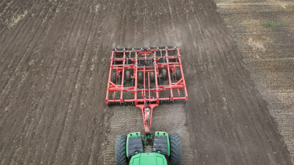 KUHN DOMINATOR 4861 - getrokken diepwoeler met schijven