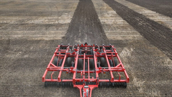 KUHN DOMINATOR 4861 - getrokken diepwoeler met schijven