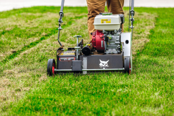 Bobcat DT18-verticuteerder