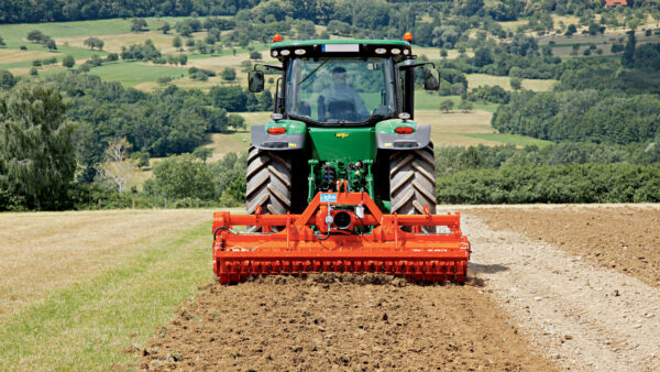 KUHN EL 122 tot 402 R - frees voor intensieve grondbewerking