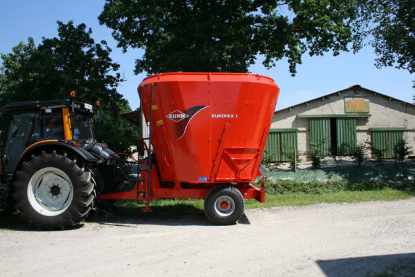 KUHN EUROMIX I - voermengwagen met één vijzel