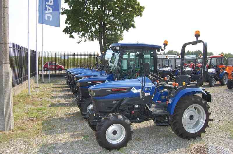 Farmtrac 26 4WD - compacte 4WD-landbouwtractor voor tuin en boomgaard - Afbeelding 4