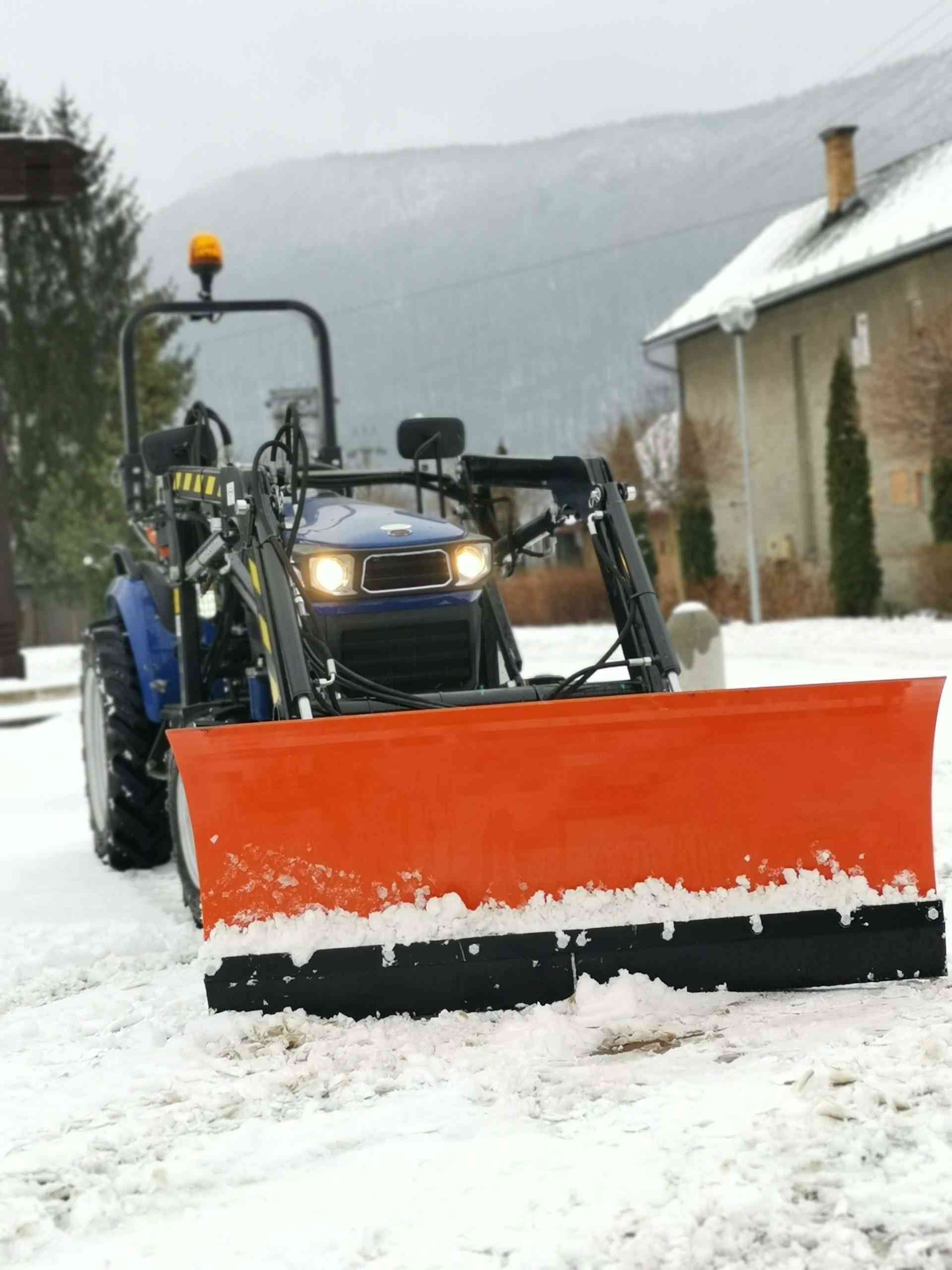 Farmtrac 26 4WD - compacte 4WD-landbouwtractor voor tuin en boomgaard - Afbeelding 6