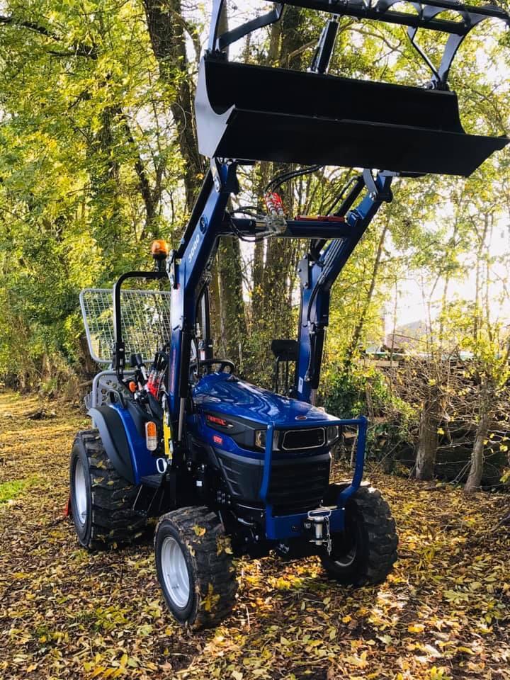 Farmtrac 26 4WD - compacte 4WD-landbouwtractor voor tuin en boomgaard - Afbeelding 9