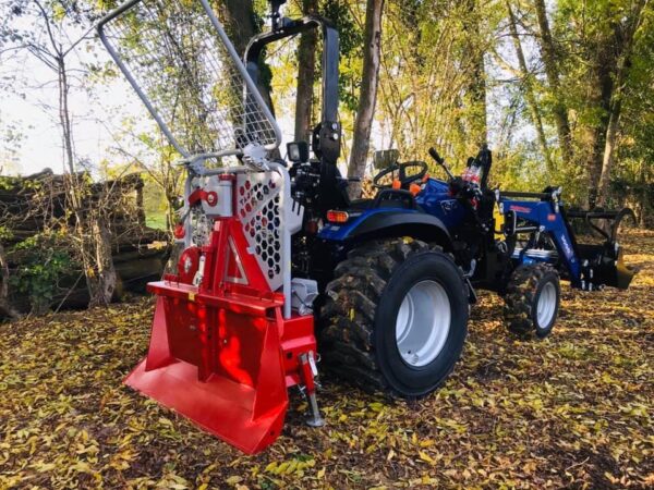 Farmtrac 26 4WD - compacte 4WD-landbouwtractor voor tuin en boomgaard