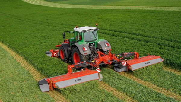 KUHN FC 1030 - triple schijvenmaaier-kneuzer
