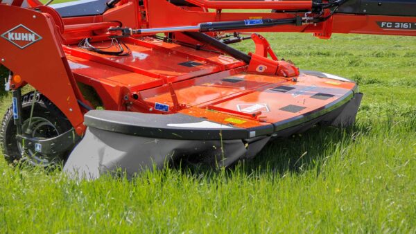 KUHN FC 1061 TC - getrokken schijvenmaaier-kneuzer met centrale dissel