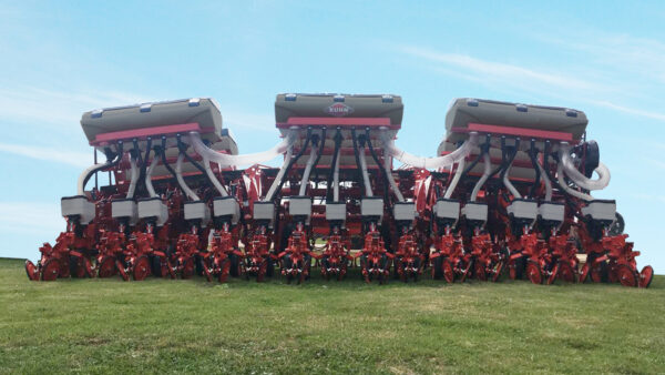 KUHN FLEX P - pneumatische precisiezaaimachine met scharnierend frame