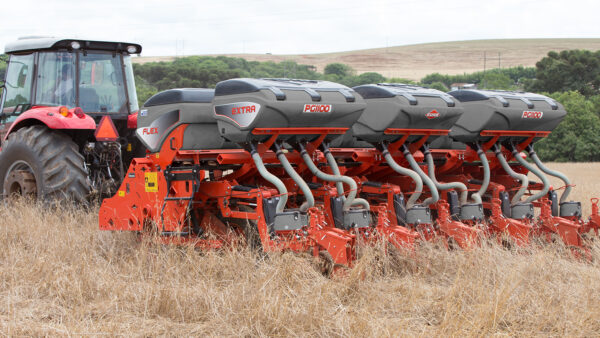 KUHN FLEX P - pneumatische precisiezaaimachine met scharnierend frame