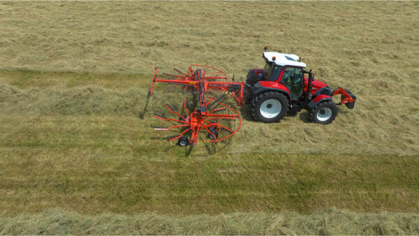 KUHN GA 1001 P / 1031 P - aanbouw cirkelhark met twee rotoren en middenafleg