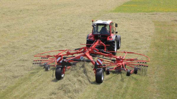 KUHN GA 1001 - cirkelhark met twee rotoren en middenafleg