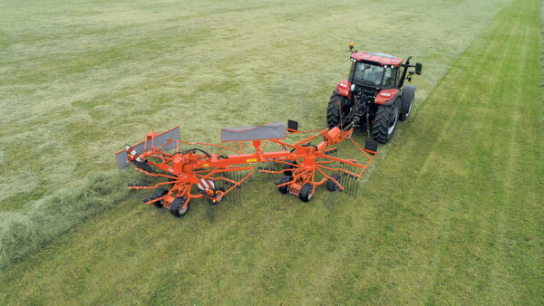 KUHN GA 1002 - cirkelhark met twee rotoren en zijafleg