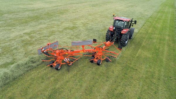 KUHN GA 1002 - cirkelhark met twee rotoren en zijafleg