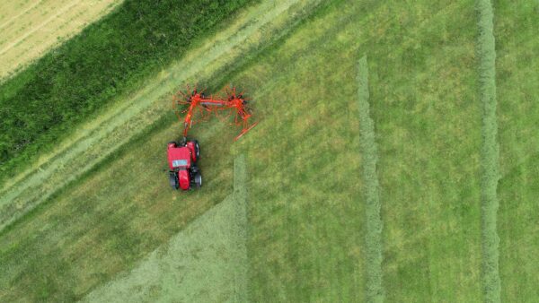 KUHN GA 1002 - cirkelhark met twee rotoren en zijafleg