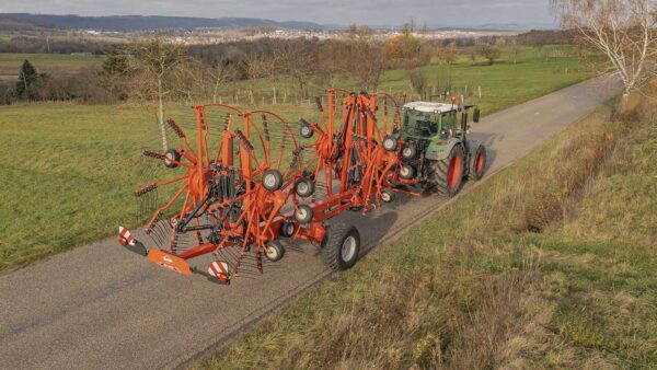 KUHN GA 10231 - cirkelhark met vier rotoren