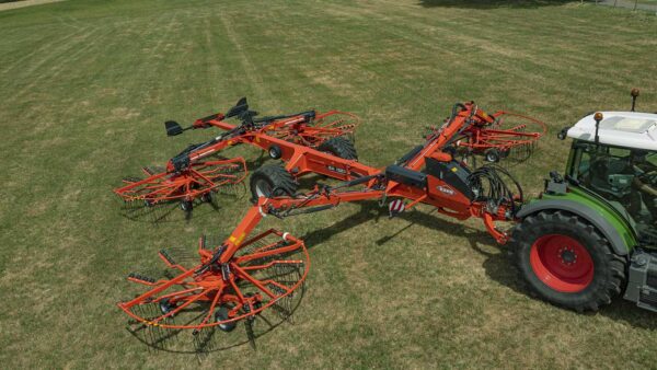 KUHN GA 10231 - cirkelhark met vier rotoren