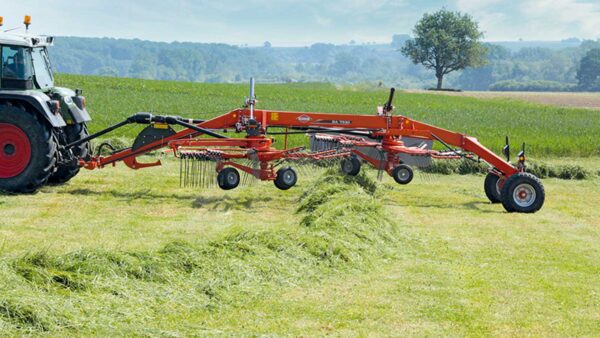KUHN GA 1030 - cirkelhark met twee rotoren en zijafleg