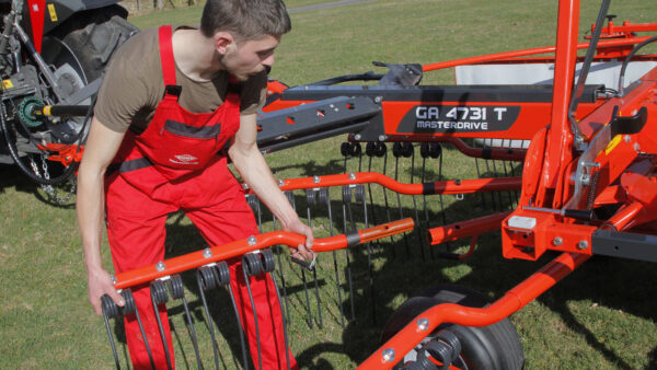 KUHN GA 1031 T - getrokken cirkelhark met één rotor